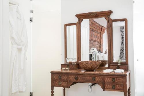 La Mision Hotel Boutique