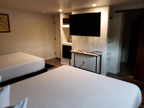 Queen Room with Two Queen Beds