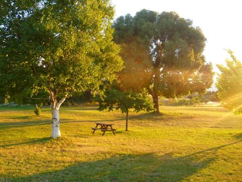 Mountain Yurt, Stunning Views, Near Wanaka in Lake Hawea
