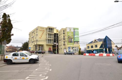 Seven Hotel - image 5