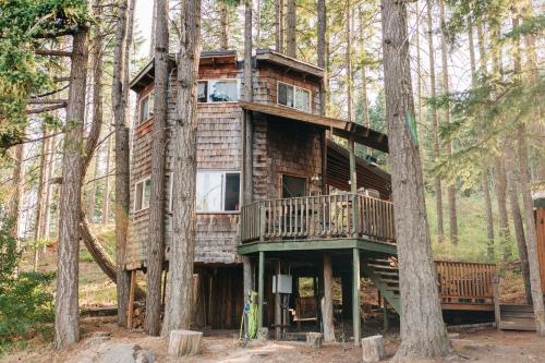Tree House Tranquil-A-Tree - Accommodation - White Salmon