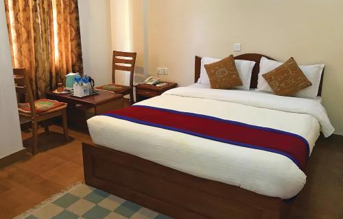 room detail thumbnail 2