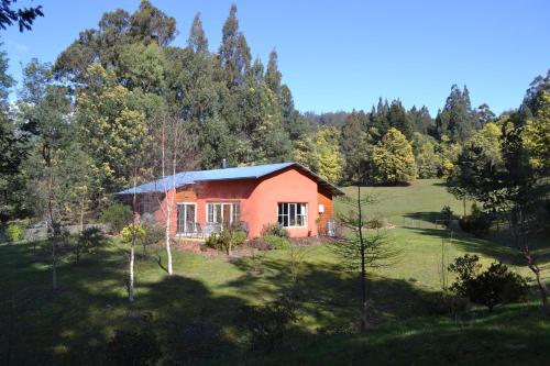 Whispering Spirit Holiday Cottages & Mini Ponies Huon Valley