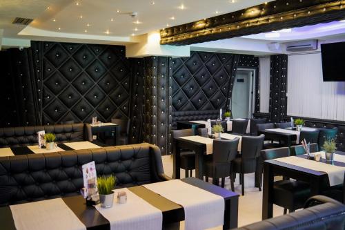 ห้องอาหาร, Olympic Wellness & Spa Apartments in เซมุน