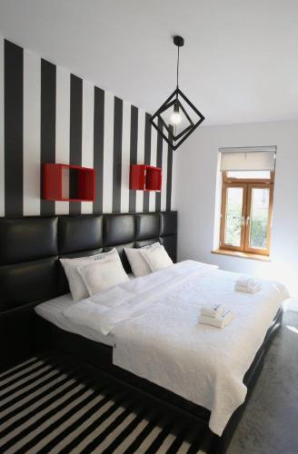 2 twin beds