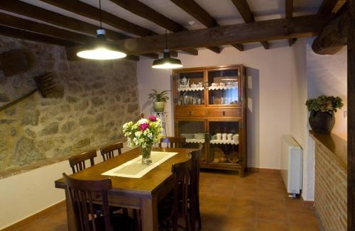 Casa rural La Rasa in Navatejares