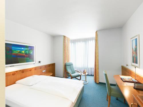 Hirsch Hotel - image 10