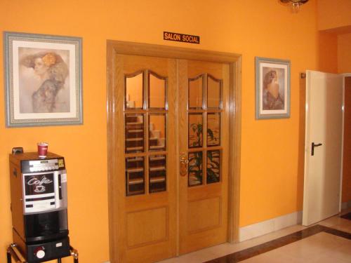 Hostal Serpol - image 10