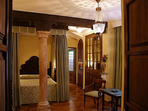 15796904 Hotel Soho Boutique Palacio San Gabriel