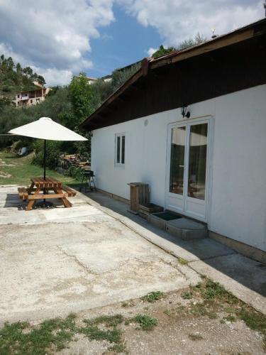 출입구, La Ferme des Cailletiers chez Marco in 주앙-레-팽 시티 센터