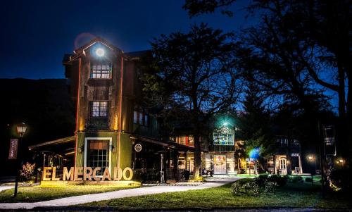 Departamentos de El Mercado in วิลล่า ลา แองกอสทุร่า