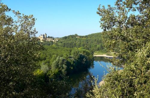 Hôtel Restaurant Plaisance-Piscine couverte et chauffée- Proche Sarlat-