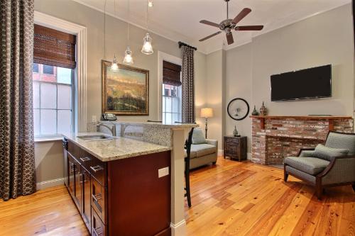 The Suites at Bay - image 9