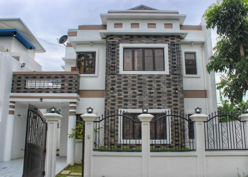 B&B Iloilo City - Ailesbury Holiday Home-Iloilo - Bed and Breakfast Iloilo City