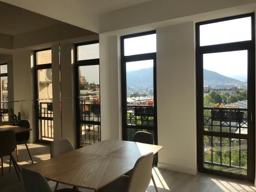 Star Avlabari – Tbilisi, MA