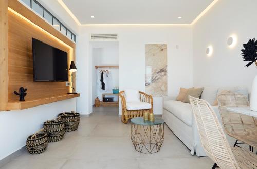 Phos The Boutique - image 13