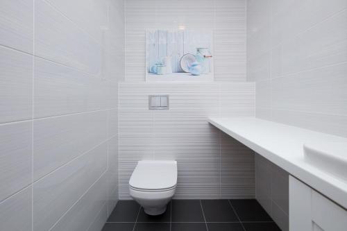 Tallinn City Center, brand new apartment + free parking, Tallinn (foto 8)