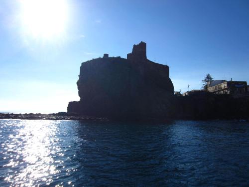 Eh13 Luxury Accommodation – Catania, CA