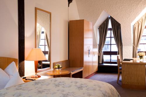 Hotel Traube nähe Messe Stuttgart – Stuttgart, LA
