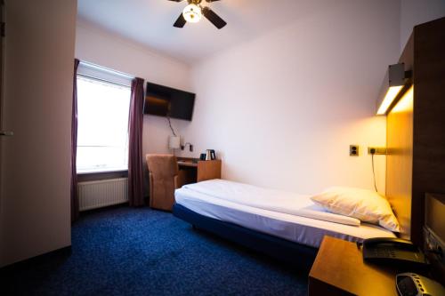 Hotel de Korenbeurs Best Western Hotel De Korenbeurs is a popular choice amongst travelers in Made, whether exploring or just passing through. Both business travelers and tourists can enjoy the hotels facilities and ser