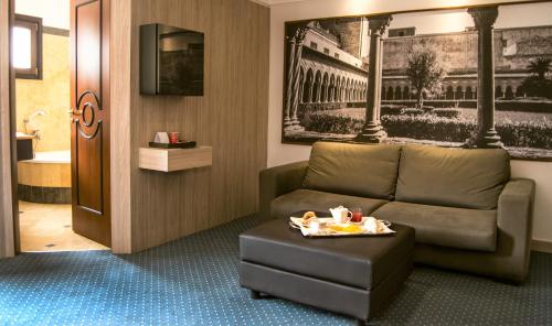 Hotel Federico II Central Palace - image 10