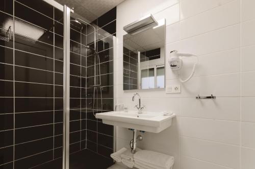 Standard Apartment image 10