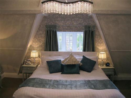 Maenan Abbey Hotel - main image