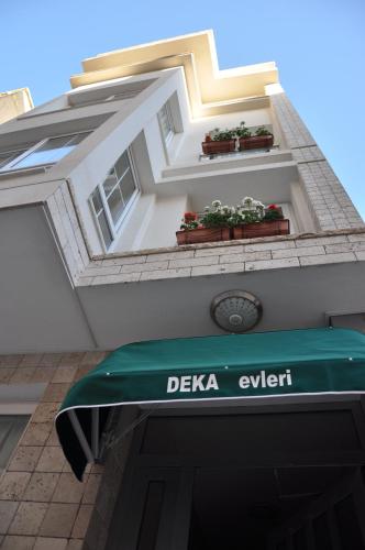 Deka Evleri