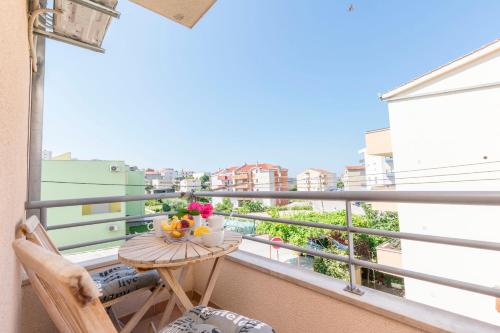  Apartment Mili in Strožanac