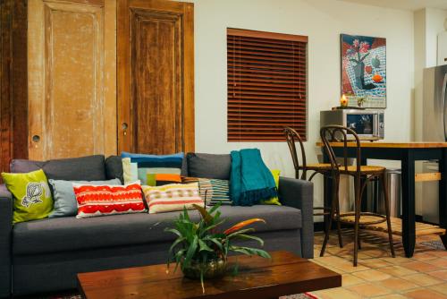 Renovated Historic Coconut Grove Cottage Home thumb 2