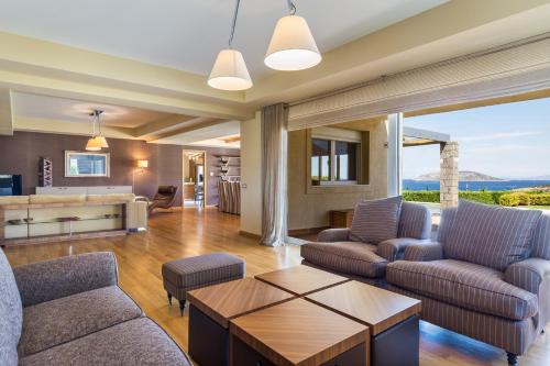 Analisa Luxury Villa in Thimári