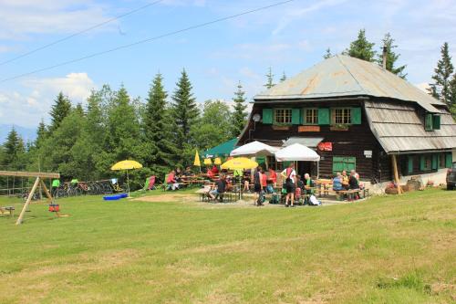 Dreiländerblick met sauna en tafeltennis