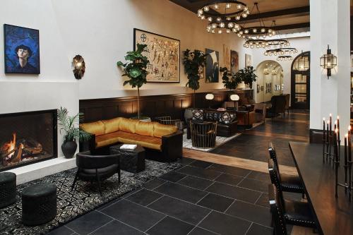 Hotel Figueroa Unbound Collection by Hyatt - image 5