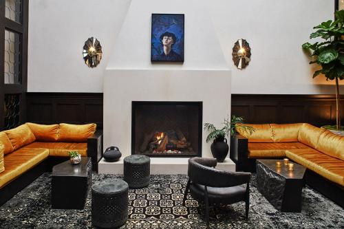 Hotel Figueroa Unbound Collection by Hyatt - image 3