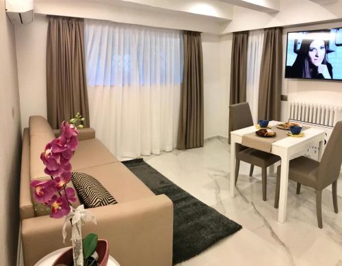 Marina Centro Suite - image 12
