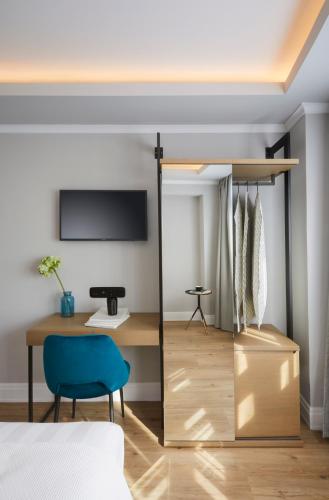 Junior Suite room in The Artist Athens