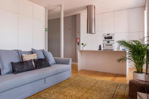 Breath-Taking River & City View Stunning 3 Bedrooms & 3 Bathrooms With AC Alfama Castle district 1st Floor Apartment, Lisboa (foto 9)