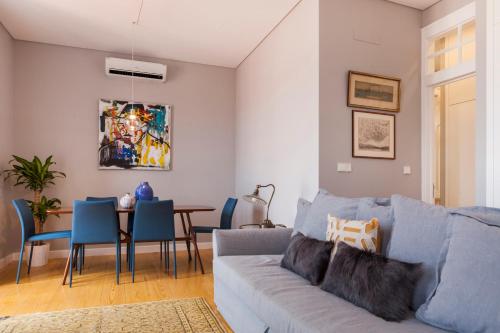 Breath-Taking River & City View Stunning 3 Bedrooms & 3 Bathrooms With AC Alfama Castle district 1st Floor Apartment, Lisboa (foto 10)