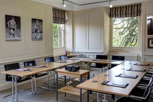 Best Western Plus Sheffield Mosborough Hall Hotel - image 5