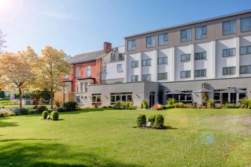 Best Western Plus Pinewood Hotel, Manchester Airport South Handforth Hotel de charme Handforth Railway Station