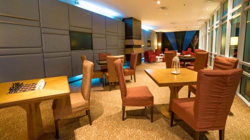 โรงแรมเดอะ คลากัน รีเจนซี (The Klagan Regency Hotel) in โกตากินะบะลู