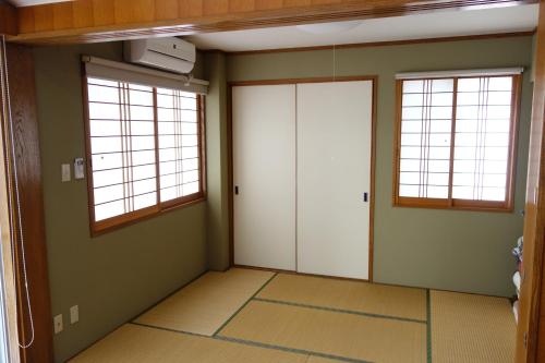 Okinawa Naha Rakuraku House