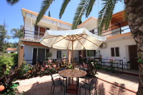 Kostas Apartments & studios - image 14