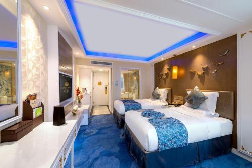 room detail thumbnail 1