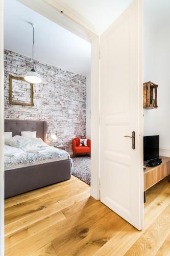 Hip loft style home near Vaci street, Budapest (photo 8)