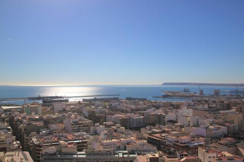  CasaTuris Estudio vistas increíbles en Centro de Alicante A115 in Alicante