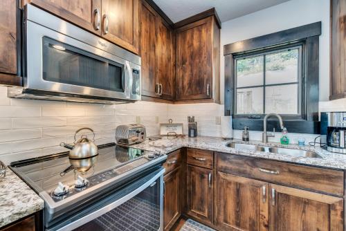 Tamarack Townhouse - image 7
