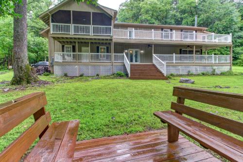 Laurel Lodge at Mountain Cove in Fort Smith, USA