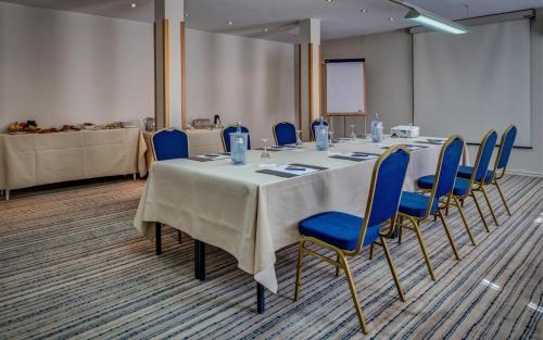 Schlosshotel Karlsruhe - image 4