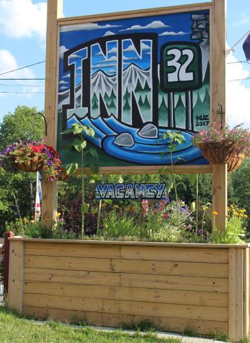 . Inn 32